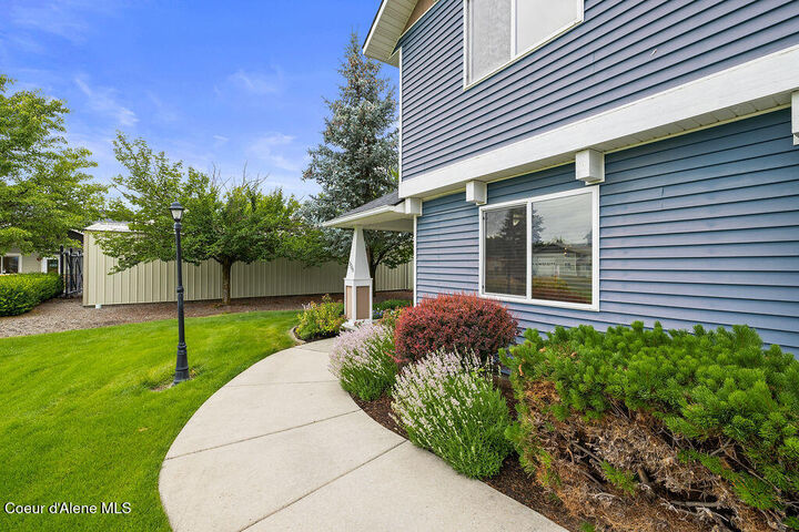 Property Photo:  3306 E Lashawn Ct  ID 83854 