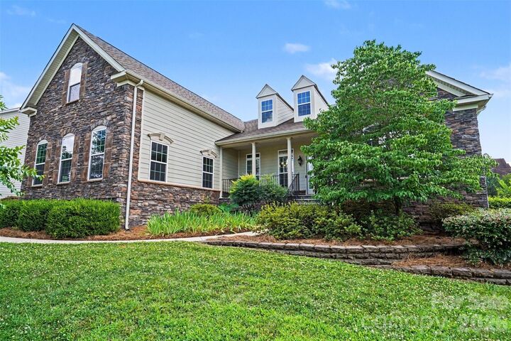 Property Photo: 8432 Penton Place NC 28075