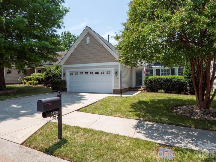 Property Photo: 4406 Glenduran Lane NC 28173