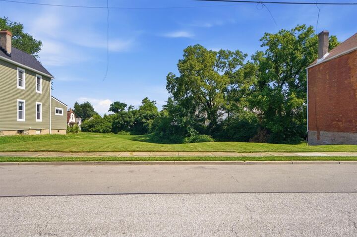 Property Photo: 1612 Brewster Avenue OH 45207