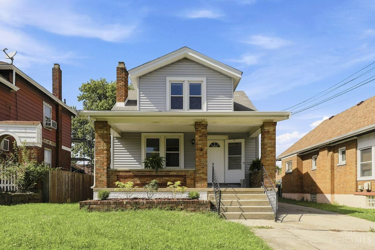 Property Photo:  1714 Waltham Avenue  OH 45239 
