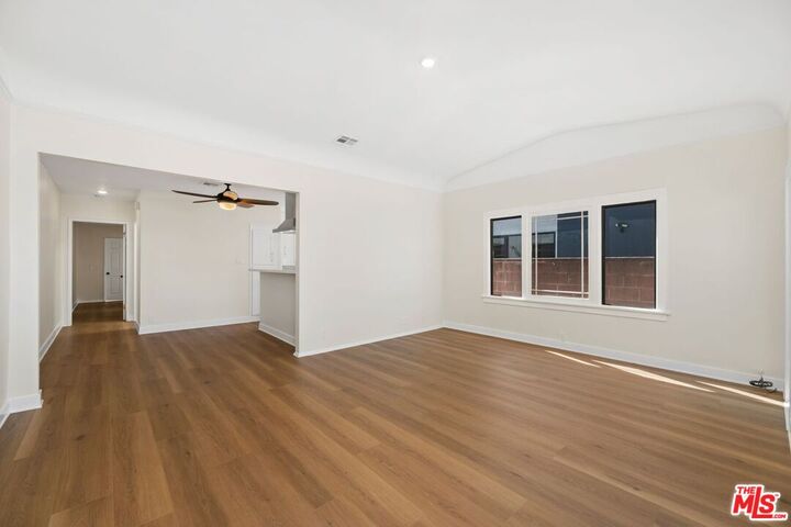 Property Photo: 6552 Colgate Ave CA 90048