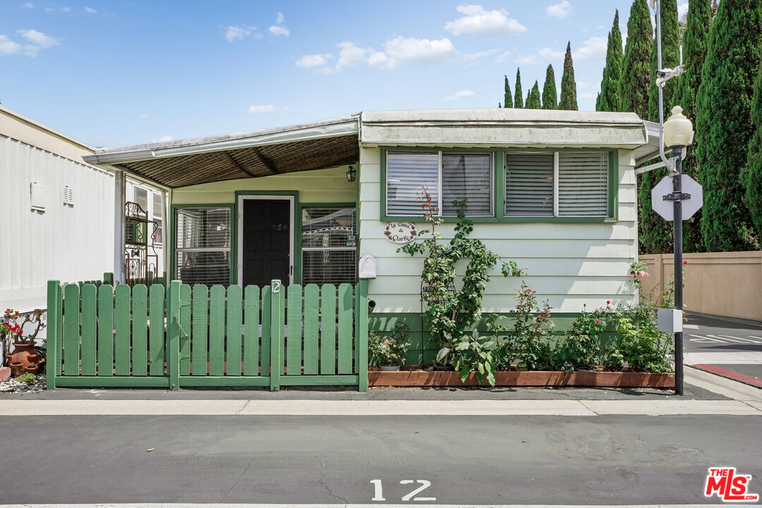 Property Photo: 11250 Playa St CA 90230