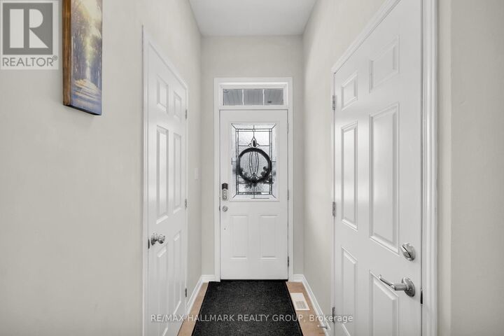 Property Photo:  132 Laramie Crescent  ON K2J 5Z8 