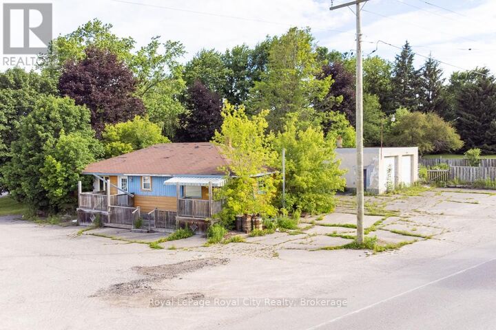 7235 Wellington 21 Road — photo 1