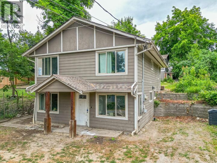 Property Photo:  630 5 Street Southeast  BC V1E 4G2 