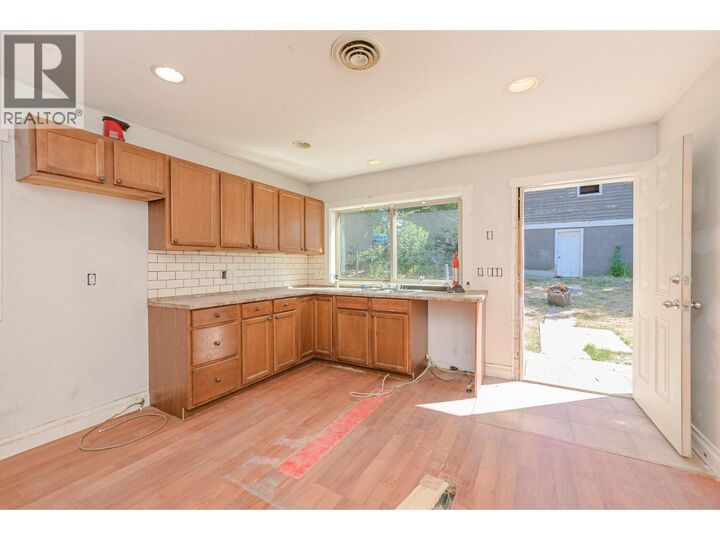 Photo de la propriété: 630 5 Street Southeast BC V1E 4G2