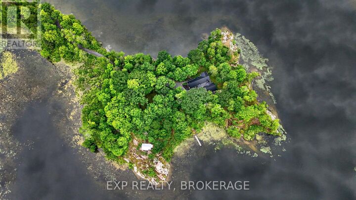 Property Photo: 3855 Hideaway Lane ON K0H 1H0