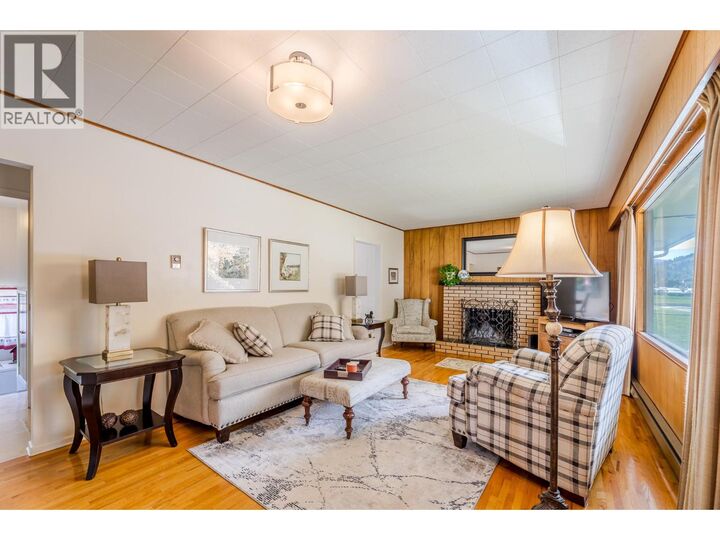 Property Photo:  14001 Amm Avenue  BC V0H 1Z0 