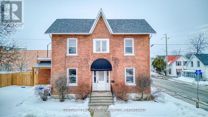 Property Photo: 75 Robert Street ON K7R 2M2