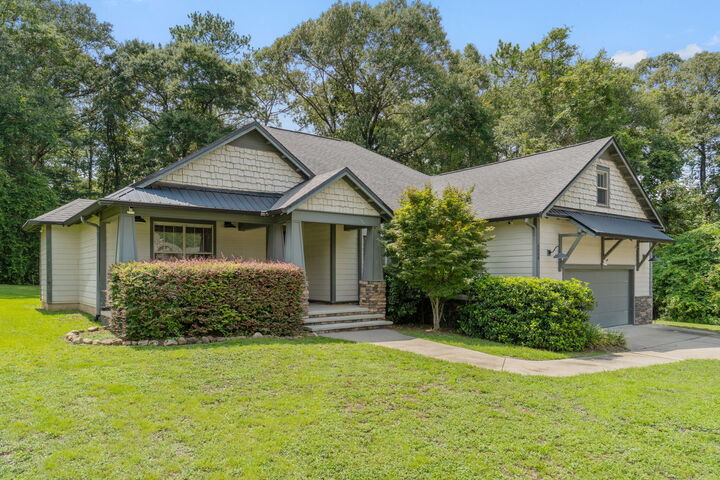 Property Photo:  6008 Trestle Street  FL 32536 