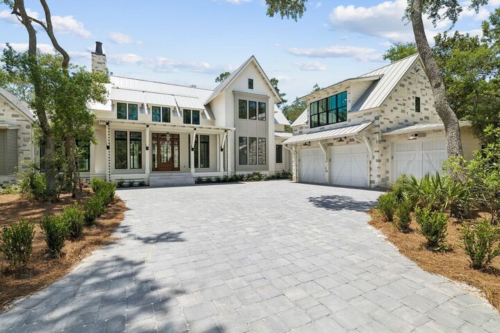 Property Photo:  105 Eve Circle  FL 32459 