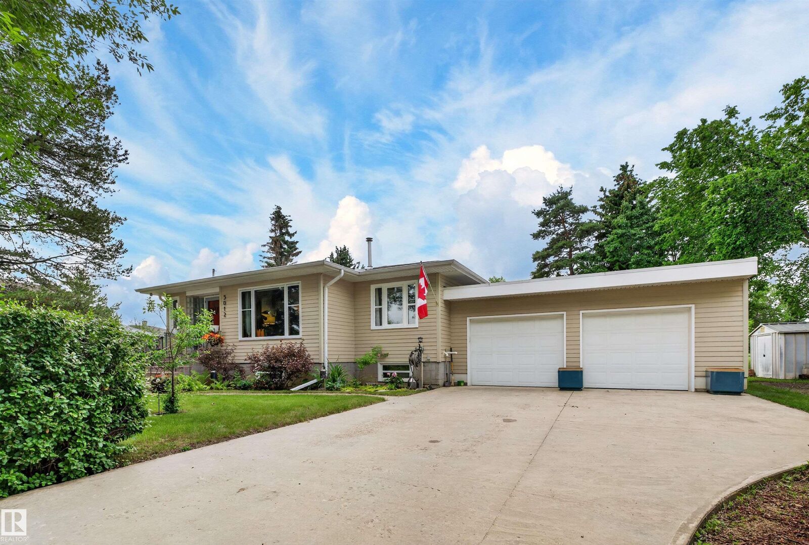 Property Photo: 5012 46 Street AB T0A 3C0