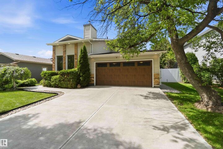Property Photo: 50 Patterson Cr AB T8N 4T7
