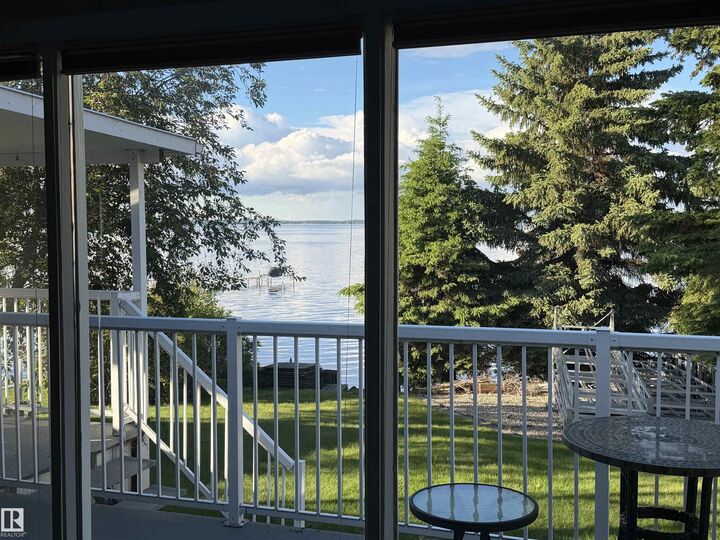 Property Photo: 491 Poplar Bay Drive AB T0C 2V0