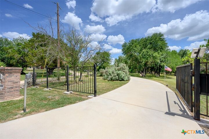 Property Photo:  299 White Oak Drive  TX 76549 