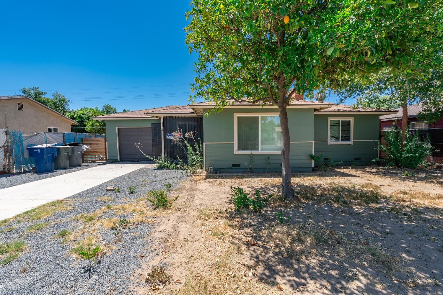 Property Photo: 2452 S Holloway Avenue CA 93725