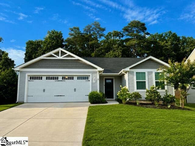 Property Photo:  201 Burr Oak Lane  SC 29673 