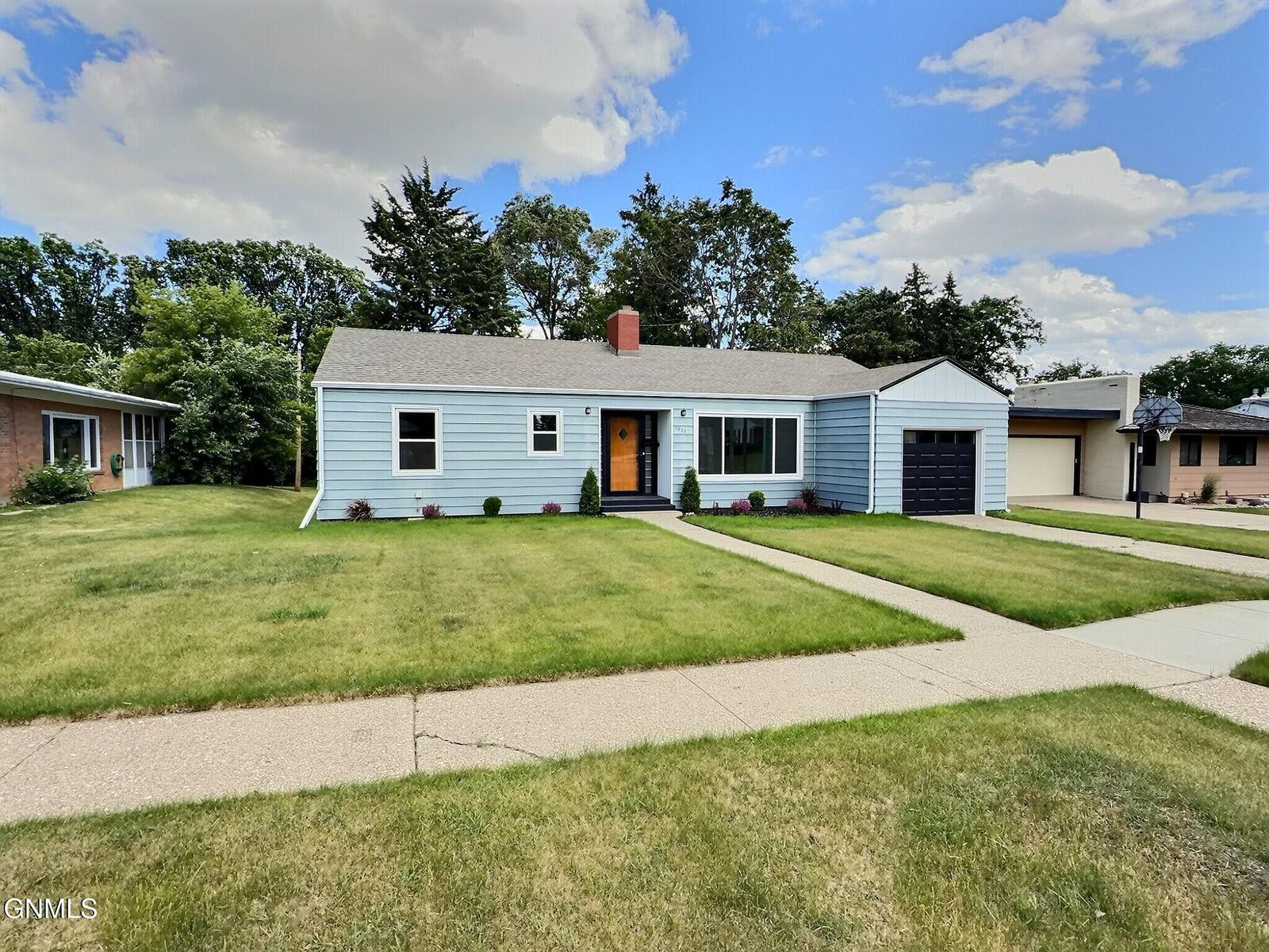 Property Photo: 1023 Mandan Street ND 58501