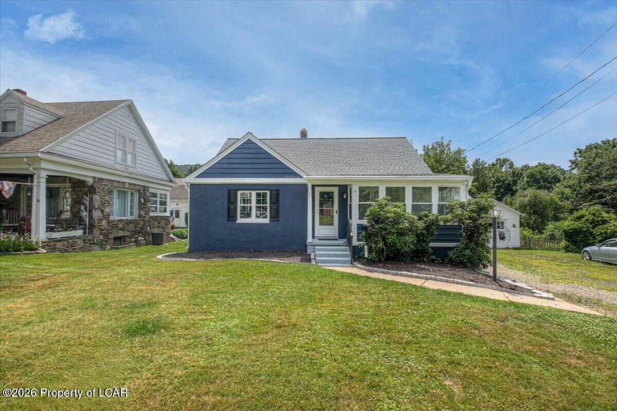 Property Photo:  11 Harris Hill Road  PA 18708 