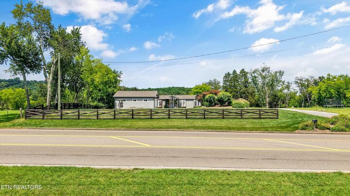 Property Photo:  400 N Watt Rd  TN 37934 