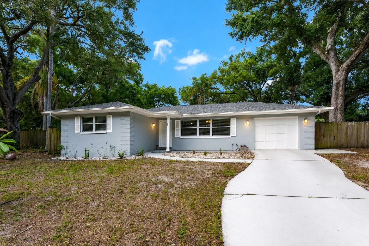 Property Photo:  182 Sunward Avenue  FL 34684 