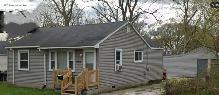 Property Photo: 2713 Beechwood Avenue MI 48601
