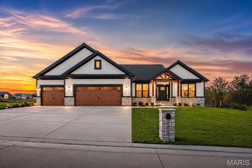 Property Photo:  203 Timber Creek Drive 203 Stb  MO 63090 