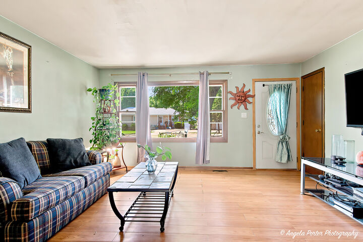 Property Photo:  4800 Willow Lane  IL 60050 
