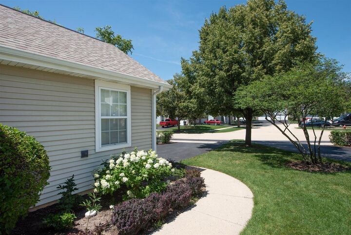Property Photo: 722 Timothy Court O IL 60118