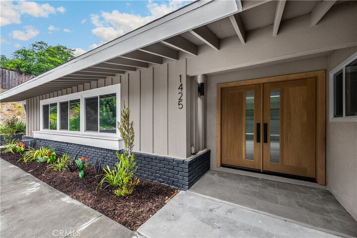 Property Photo: 1425 Marianna Road CA 91105