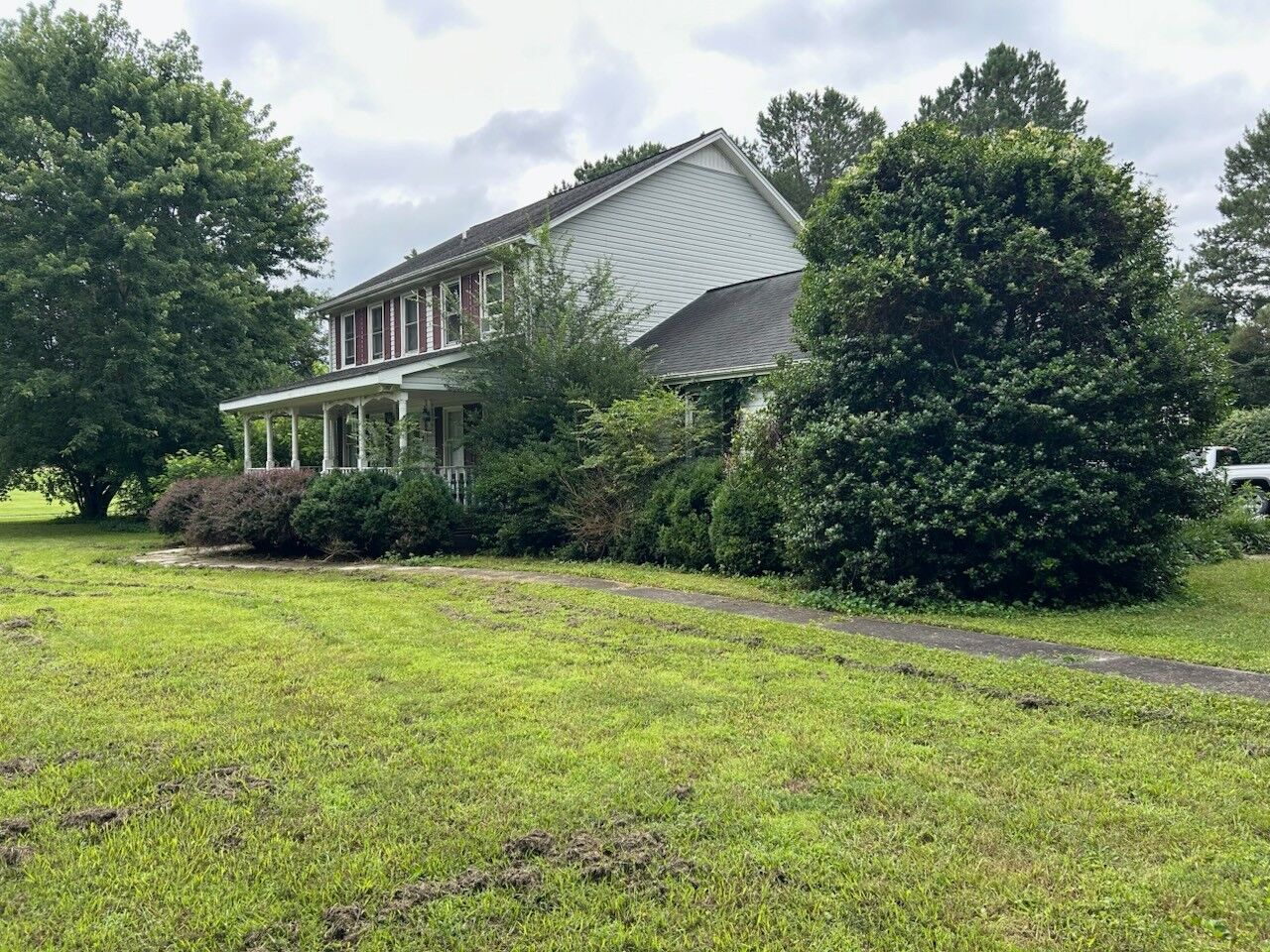 Property Photo: 651 Turkey Creek Dr TN 37388