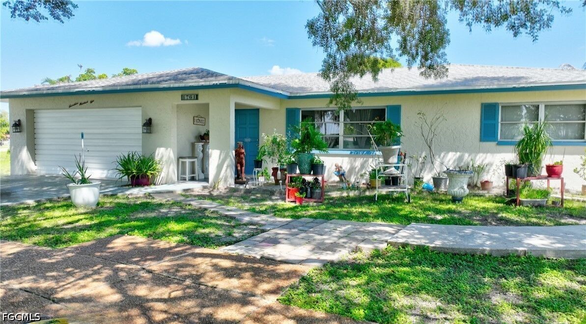 Property Photo:  1701 Ridgecrest Street  FL 33936 