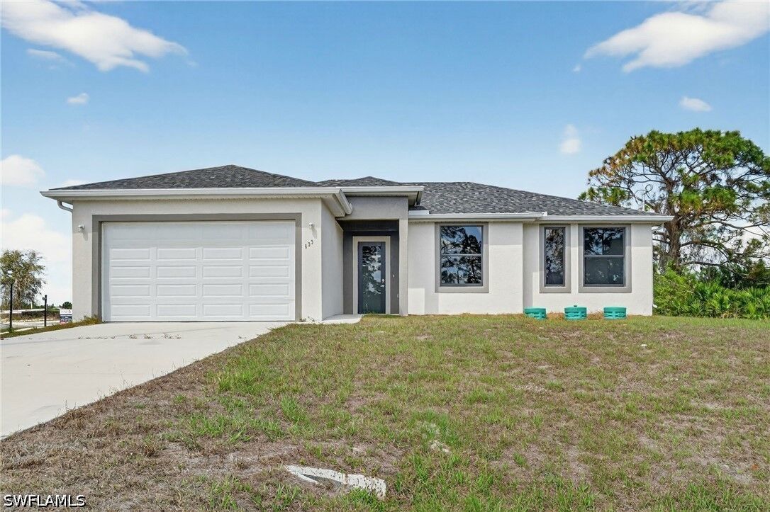 Property Photo: 446 Western Avenue S FL 33974
