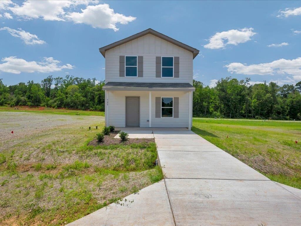 Property Photo:  325 Dana Drive  TX 75904 