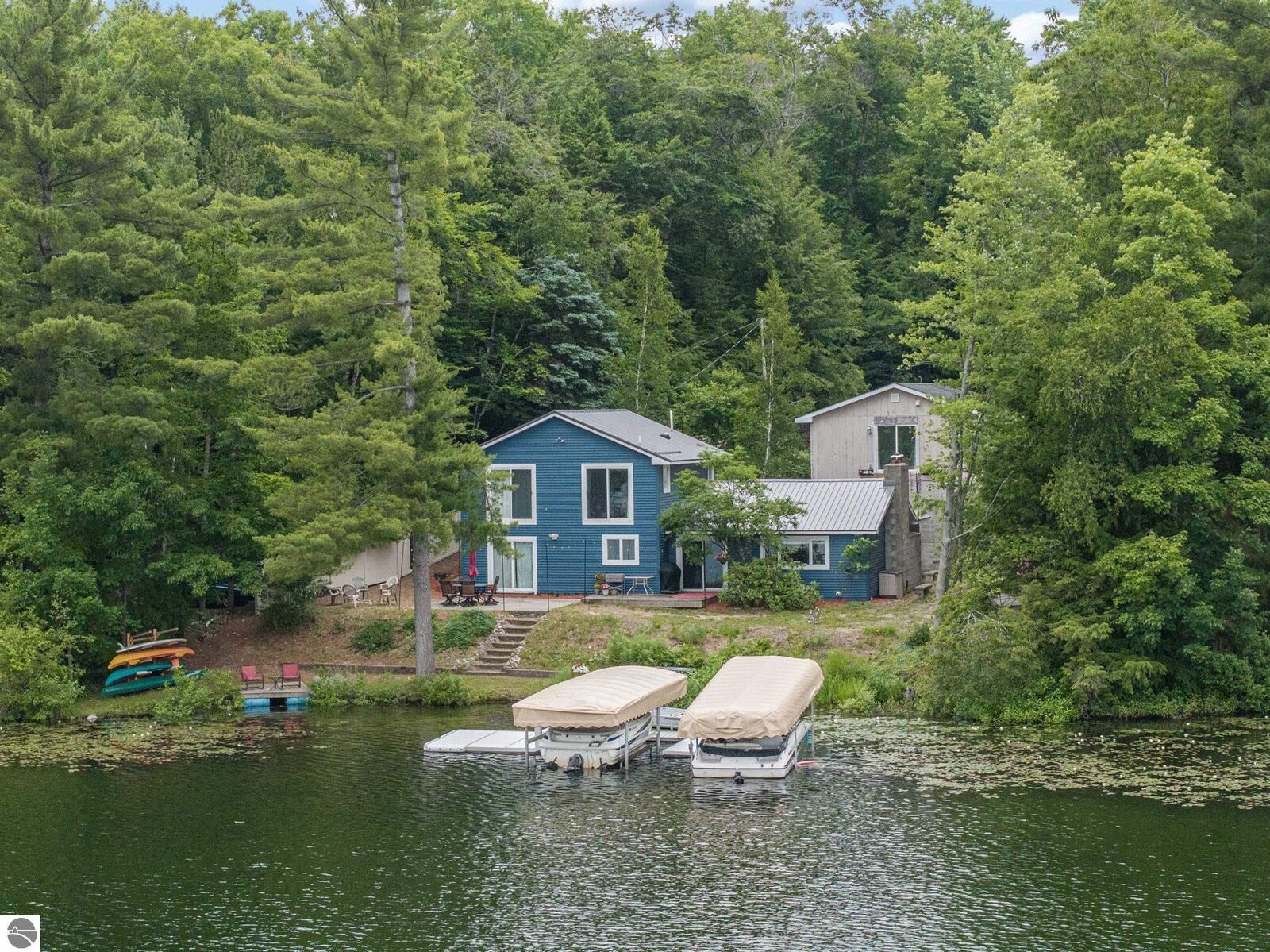 Property Photo:  2847 Crescent Shores Drive  MI 49685 