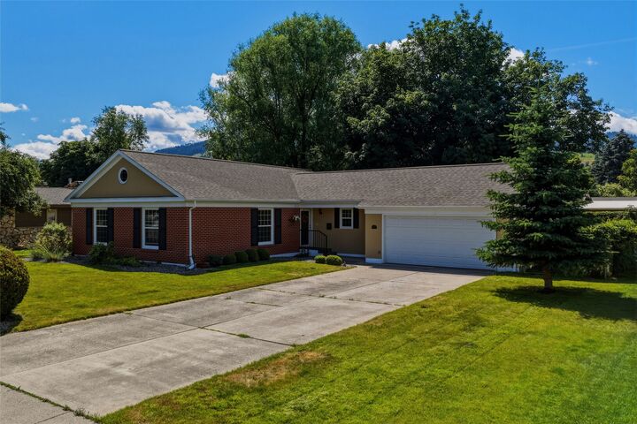 Property Photo: 3812 Bellecrest Drive MT 59801