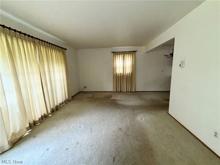 Property Photo:  142 N Main Street N  OH 44515 
