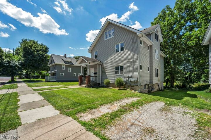 Property Photo:  1288 Pondview Avenue  OH 44305 