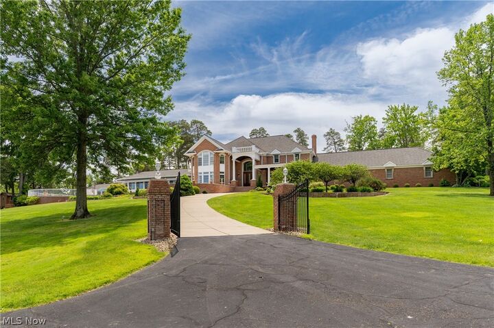 Property Photo: 7575 Benner Road OH 44614