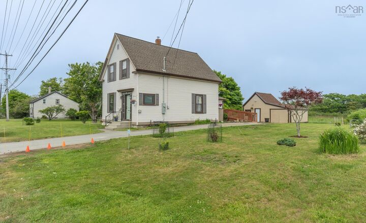 Property Photo: 233 Pleasant Street NS B5A 2K2