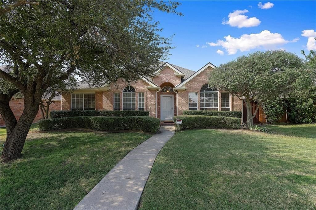Property Photo:  6701 Candlecreek Lane  TX 75024 