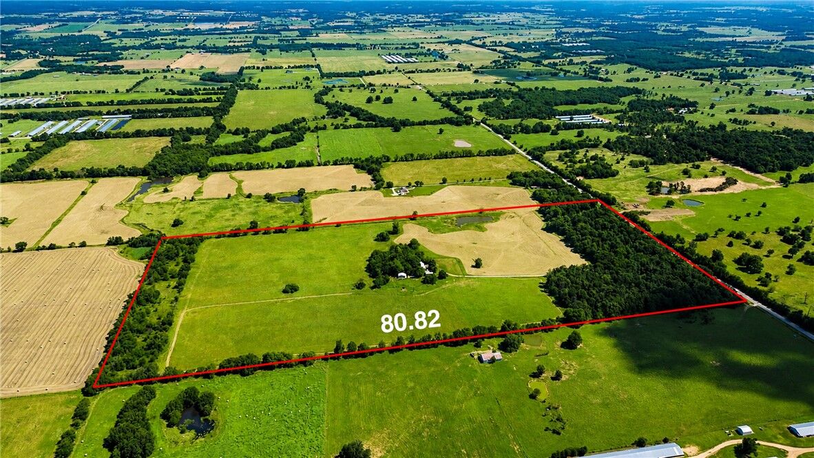 Property Photo: 9851 N Hwy 43 AR 72747
