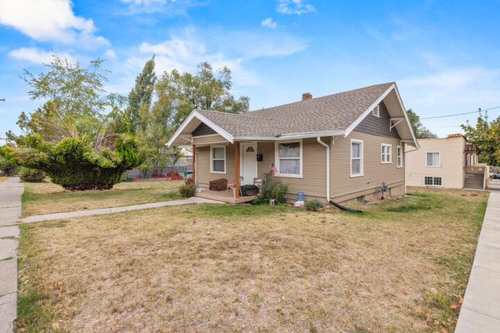 Property Photo:  346 Pacific Terrace  OR 97601 
