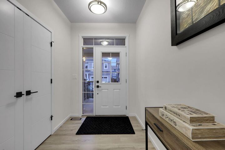 Property Photo: 610 Southwinds Close SW AB T4B 5H5