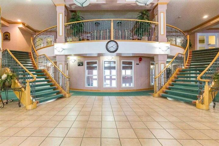 Property Photo:  100 2 Avenue S 317  AB T1J 0B5 