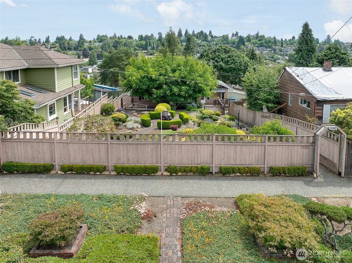 Property Photo: 3242 36th Avenue W WA 98199