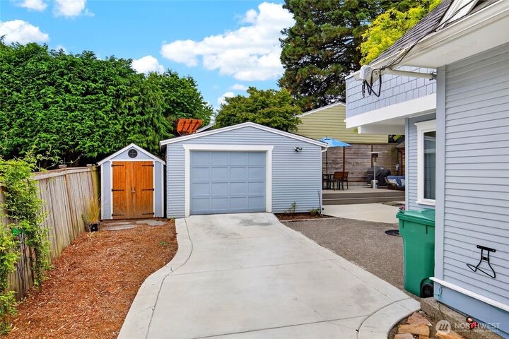 Property Photo:  7337  Jones Avenue NW  WA 98117 