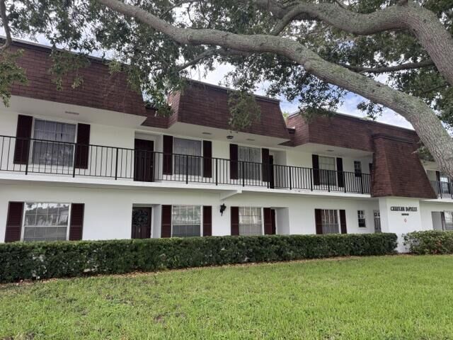Property Photo: 10040 Meridian Way N 103 FL 33410