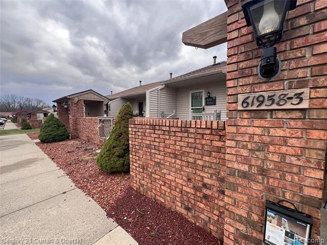 Property Photo:  61958 Ticonderoga Drive  MI 48178 
